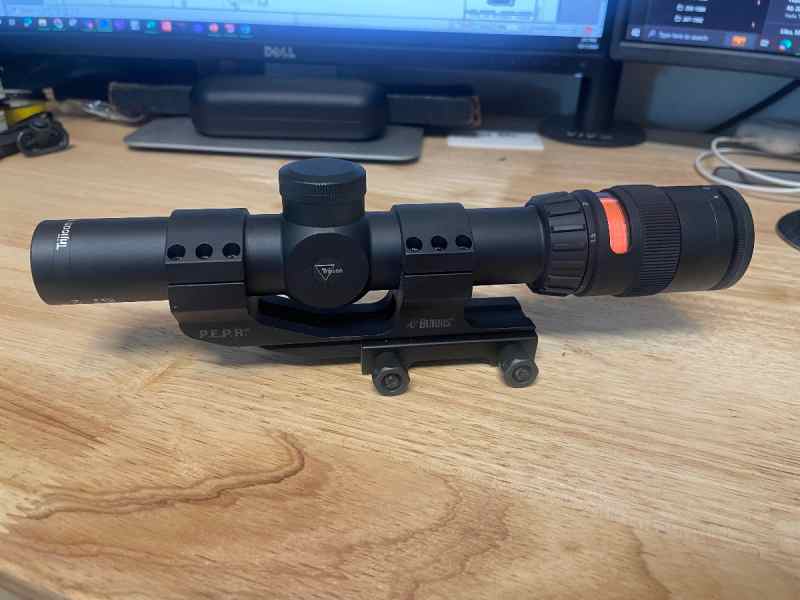 Trijicon Accupoint TR-24 1-4