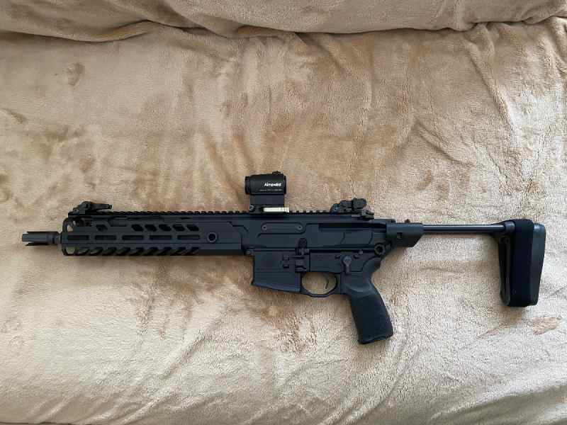 Sig sauer mcx virtus 11.5 black with aimpoint