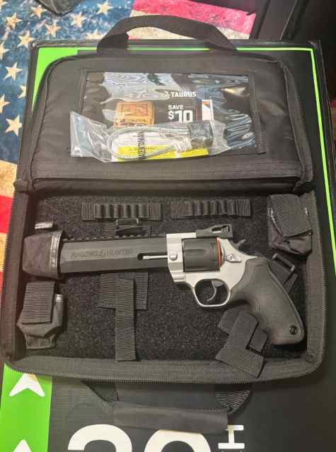 Taurus Raging Hunter 8” .44mag
