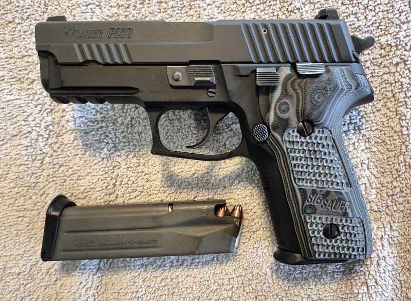 SIG P229