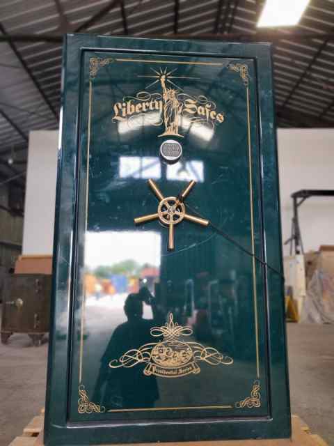 LIBERTY PRESIDENTIAL 40 *  GUN SAFE