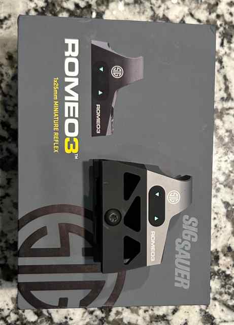 SIG SAUER ROMEO3 1X25mm Reflex Red Dot Sight