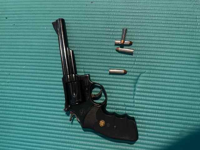 FS: Taurus .357 magnum 66, 6 inch, 6 shot