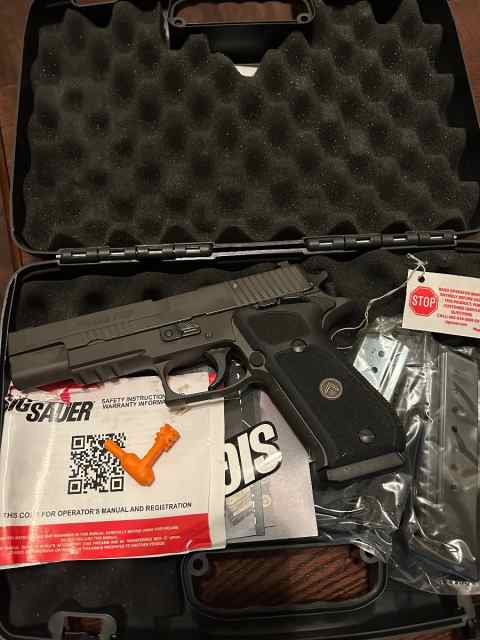 Sig Sauer P220 Legion SAO 10mm