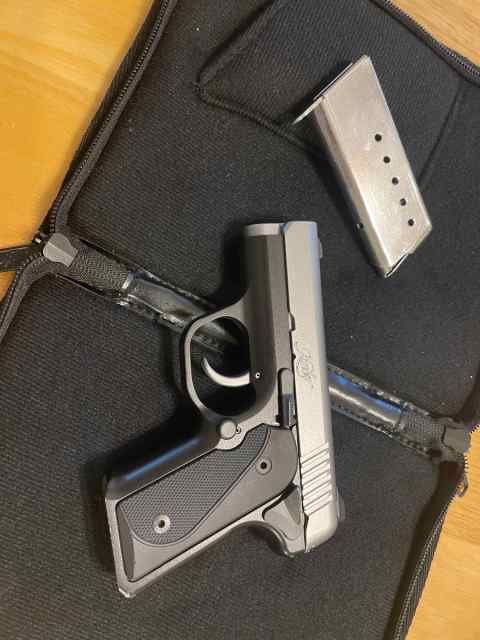 Kimber solo 9 mm like new . 450.00