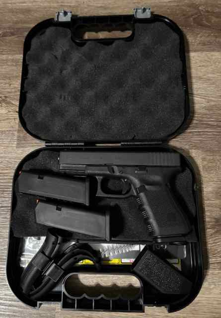 LNIB Glock 19 Gen 4