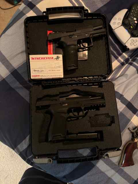 2 sig p320 with ammunition 