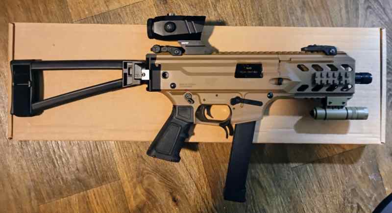 Blade6 9mm PCC with brace, prism sight and light