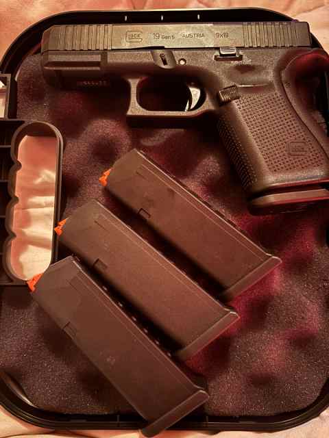 Glock 19