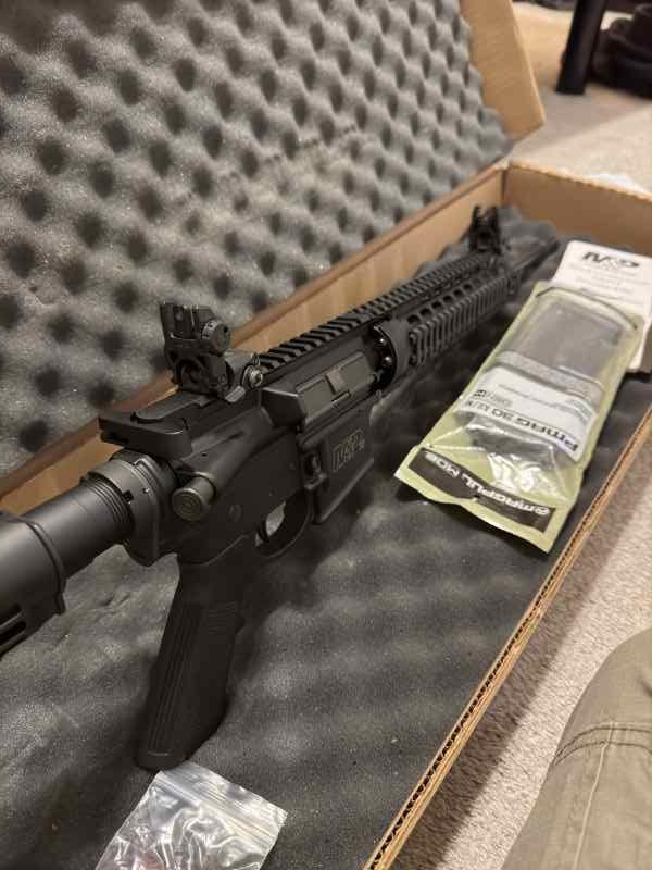 Smith&amp;Wesson M&amp;P 15 Tactical. 