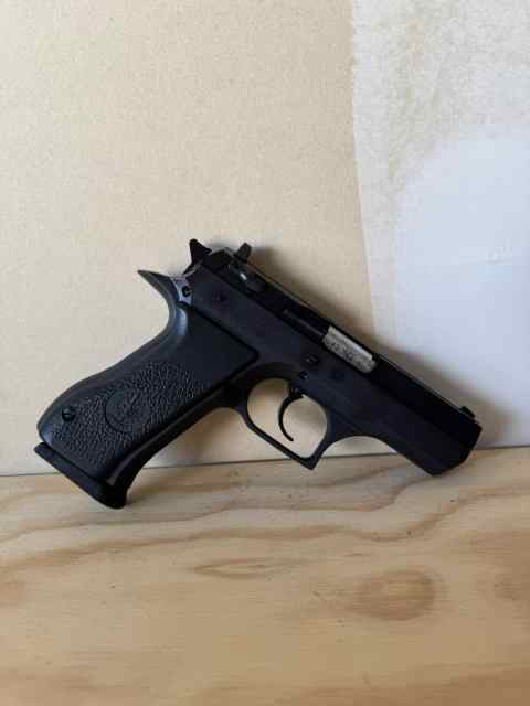 IMI Desert Eagle