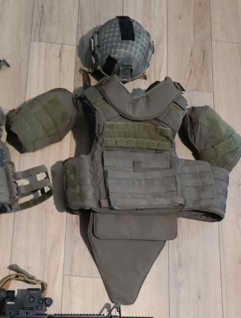 Swat entry vest and ech helmet