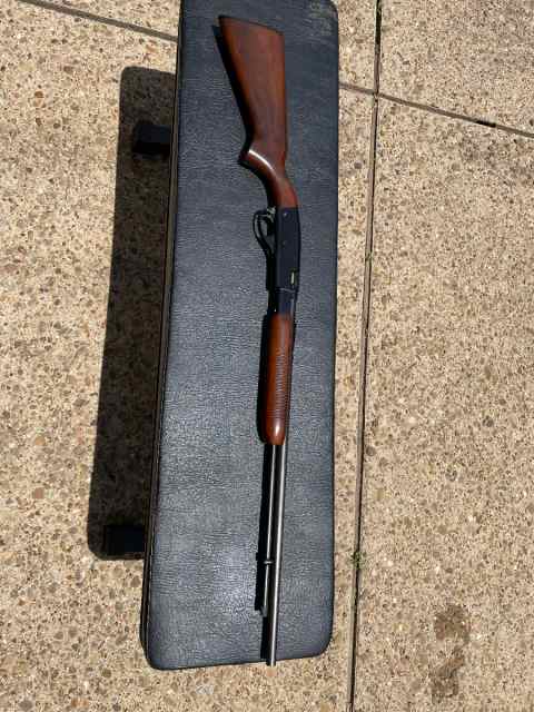 Remington 572 Fieldmaster Semi Auto 22 