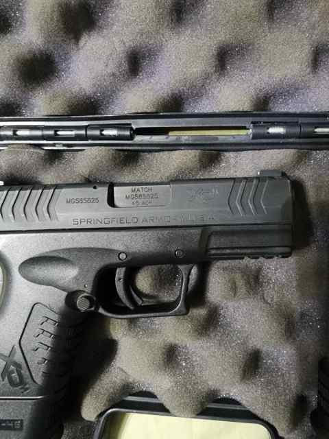 Springfield XDM 45 ACP compact 3.8 only shot a few