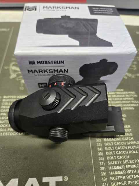 Monstrum prism red dot. 1x power