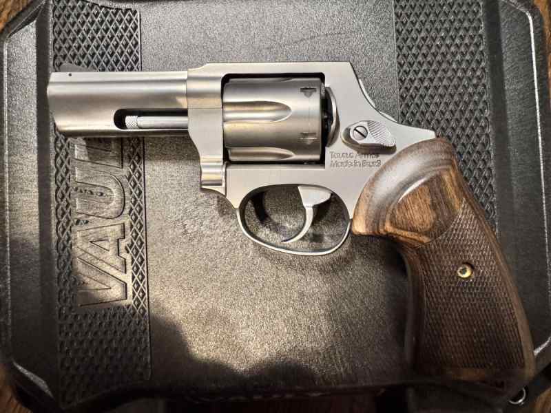 Taurus 856 Executive Grade