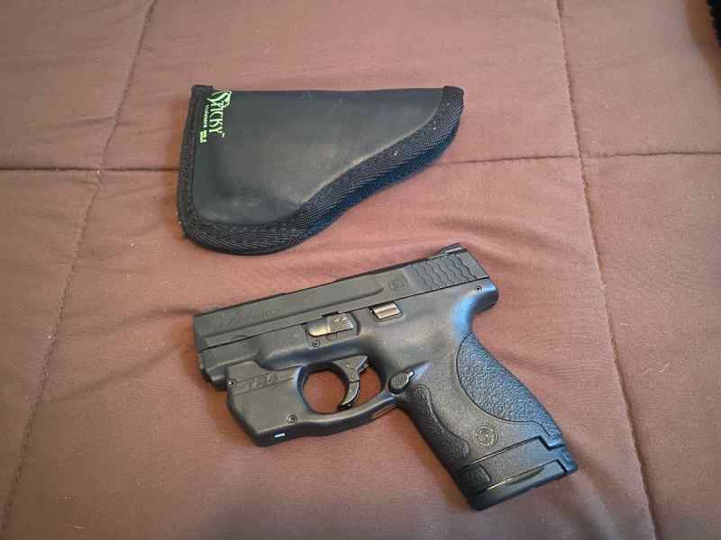 S&amp;W M&amp;P Shield 9mm with TR4