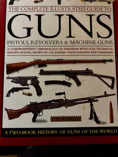 The complete Illustrated guide to guns book set