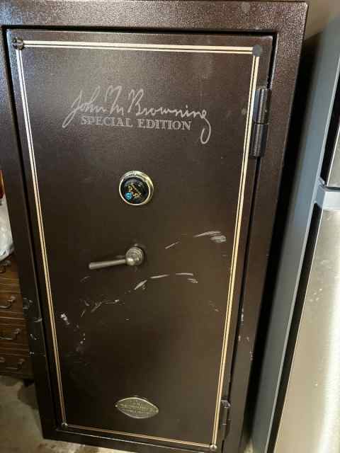 John Browning Special Edition Gun Safe $500 OBO