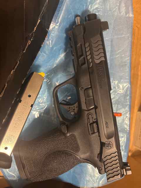 M&amp;p 2.0 10mm Bear killer 🐻🔫