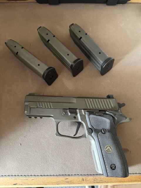 Sig Sauer P229 Legion 