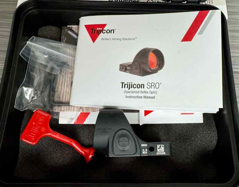 NIB Trijicon SRO 2.5 MOA
