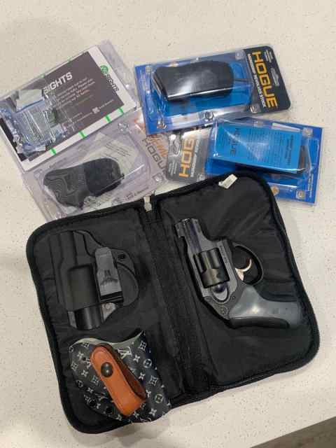 RUGER LCR .38 LOTS OF EXTRAS