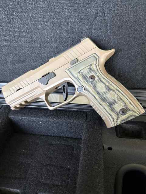 Axg2