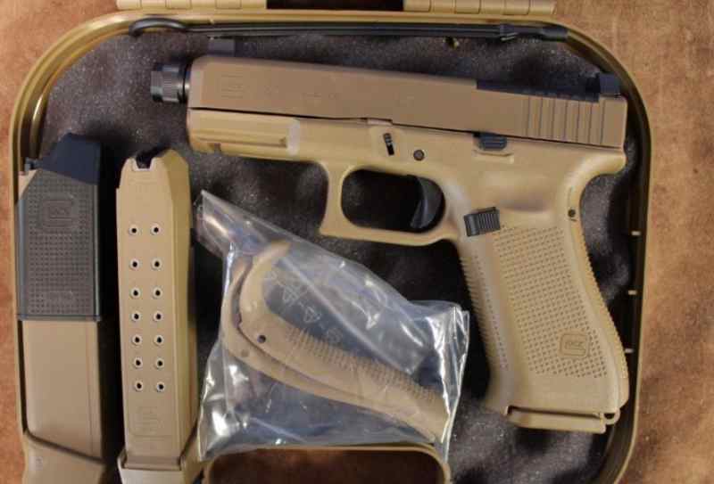 Glock G19X 9mm 4&quot; barrel 2 extra 17+2 rounds mags