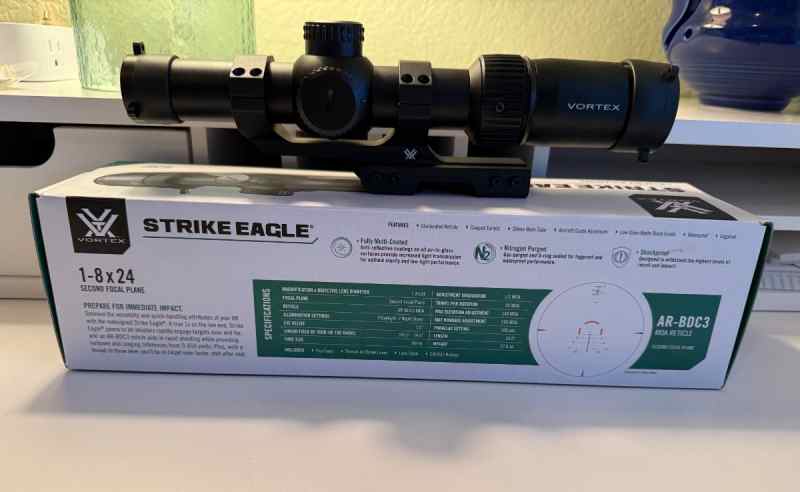 Vortex Strike Eagle LPVO 1-8 BDC w/mount - LNIB