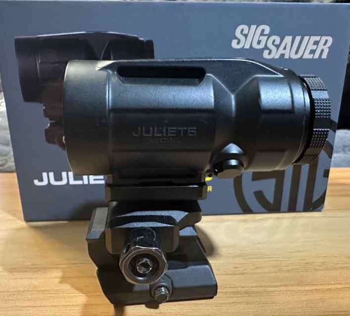 Sig Sauer Juliet5-Micro-Magnifier