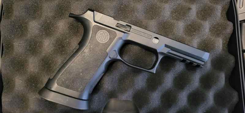 P320 Carry Grip Module w/ Gas Pedal and Magwell