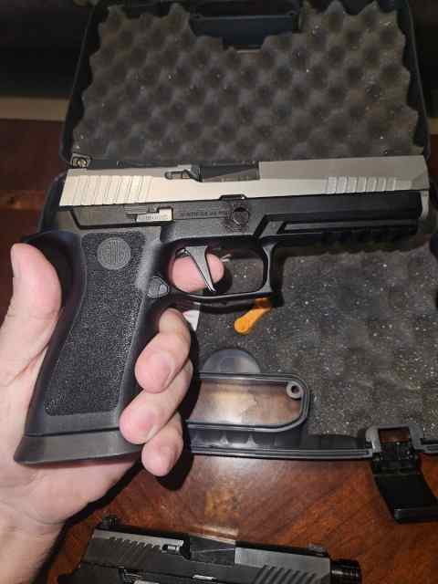 Sig Sauer P320 X5 9mm Duo Tone