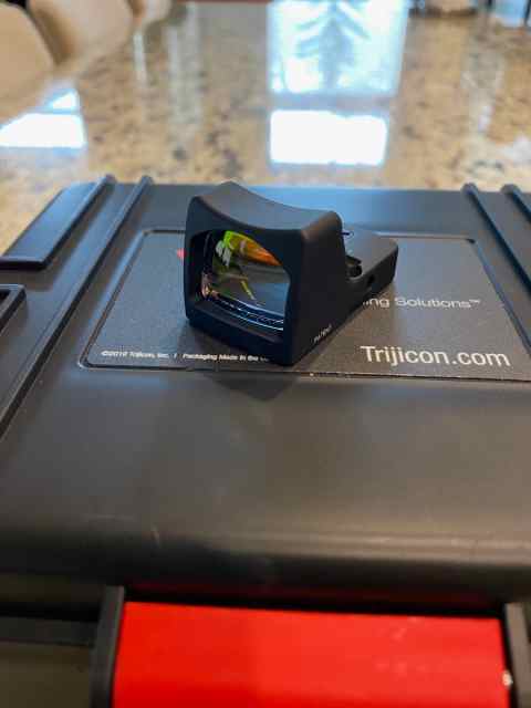 Trijicon RMR Type 2 RM01 3.25 MOA (Brand New)