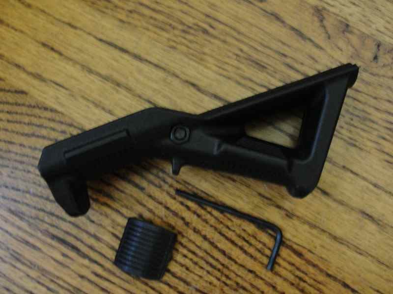 New Angled Foregrip for AR15 Pistol or Rifle