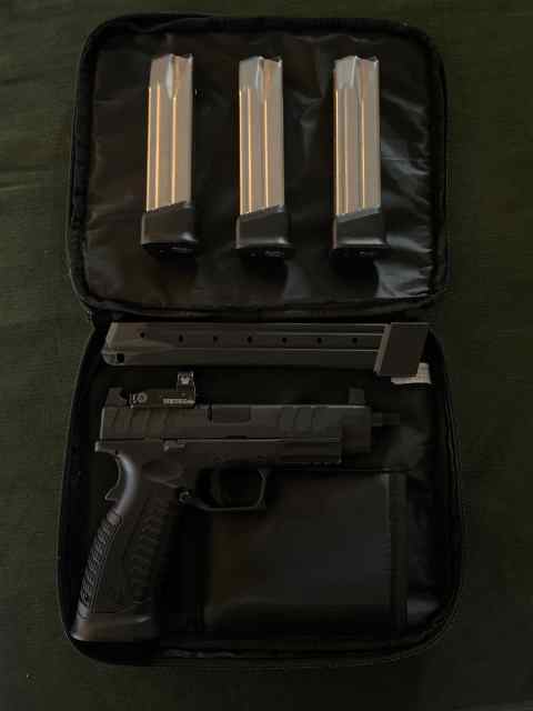 Springfield XDM OSP ELITE w/vortex and 4 mags