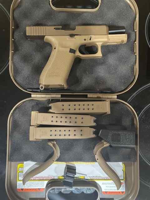 Glock 19X and Extras