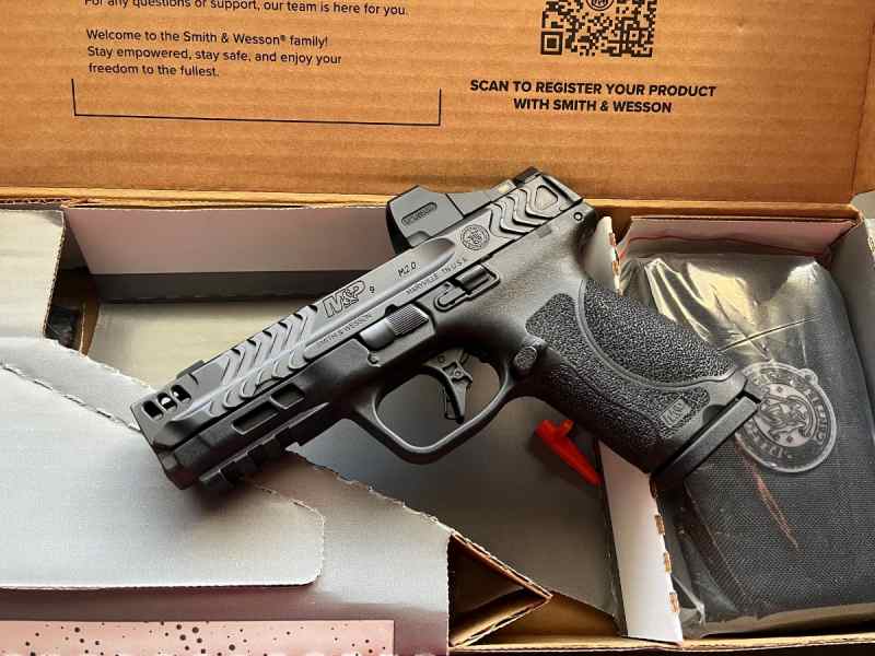 Smith &amp; Wesson Carry Comp w/ SCS