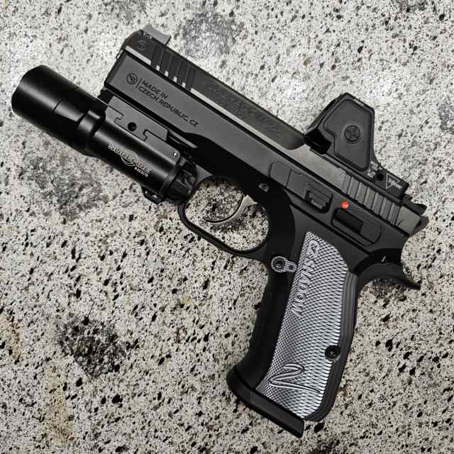 CZ SHADOW 2 COMPACT WITH EXTRAS 