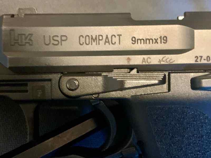 2002 HK USP Compact with 6 Mags Made in Germany